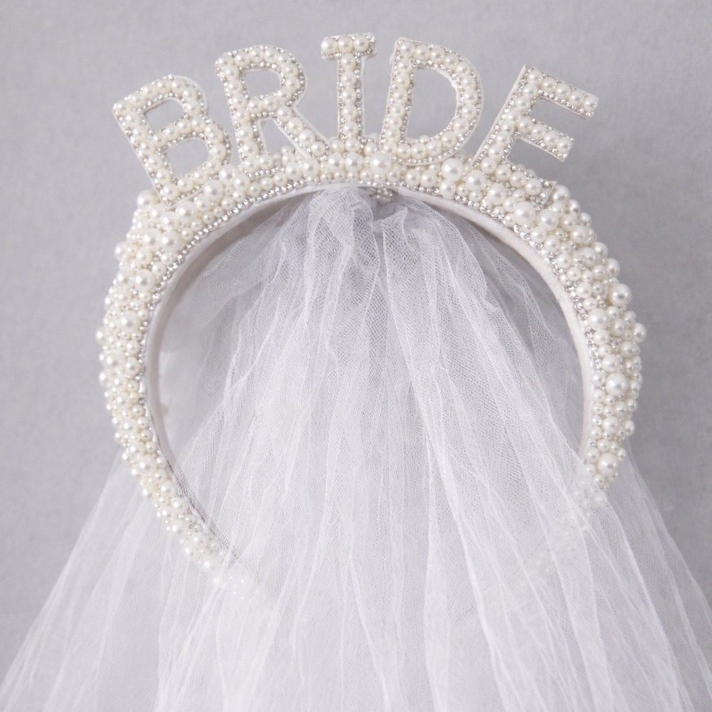 Pearl โBRIDEโ Headband with Veil Bridal Bachelorette Stagette Party Accessory